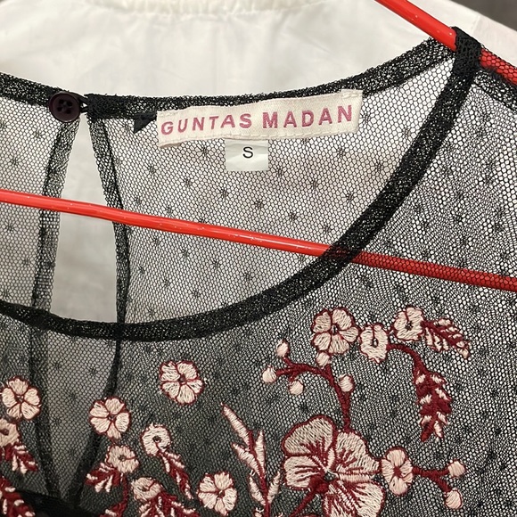 Guntas Madan beautiful sheer top - Picture 5 of 9